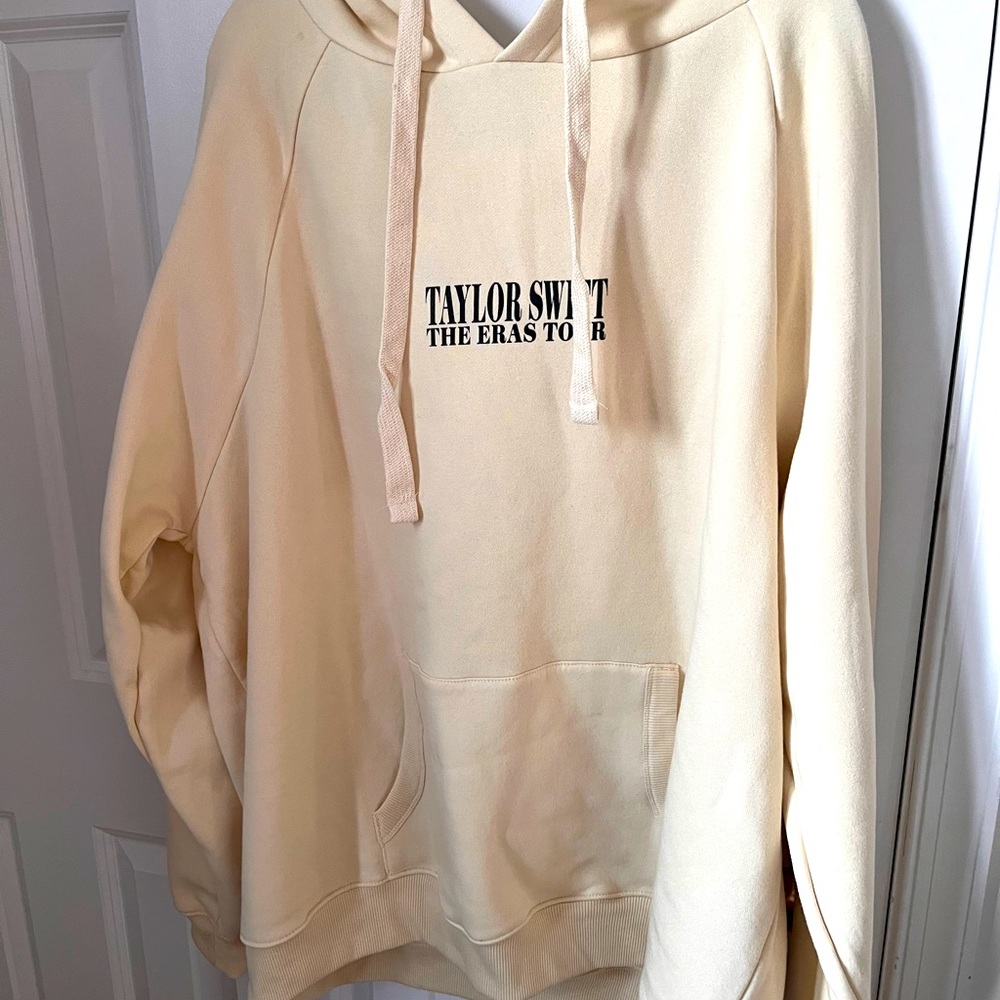 Taylor Swift 3XL cream hoody